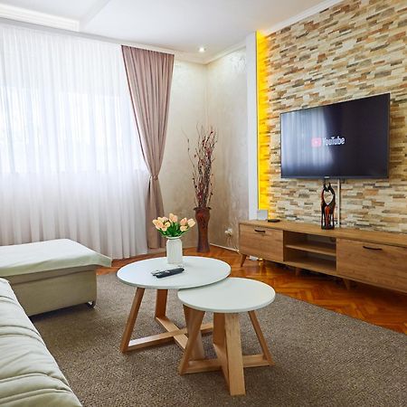 Apartman Julija 下米拉诺瓦茨 外观 照片