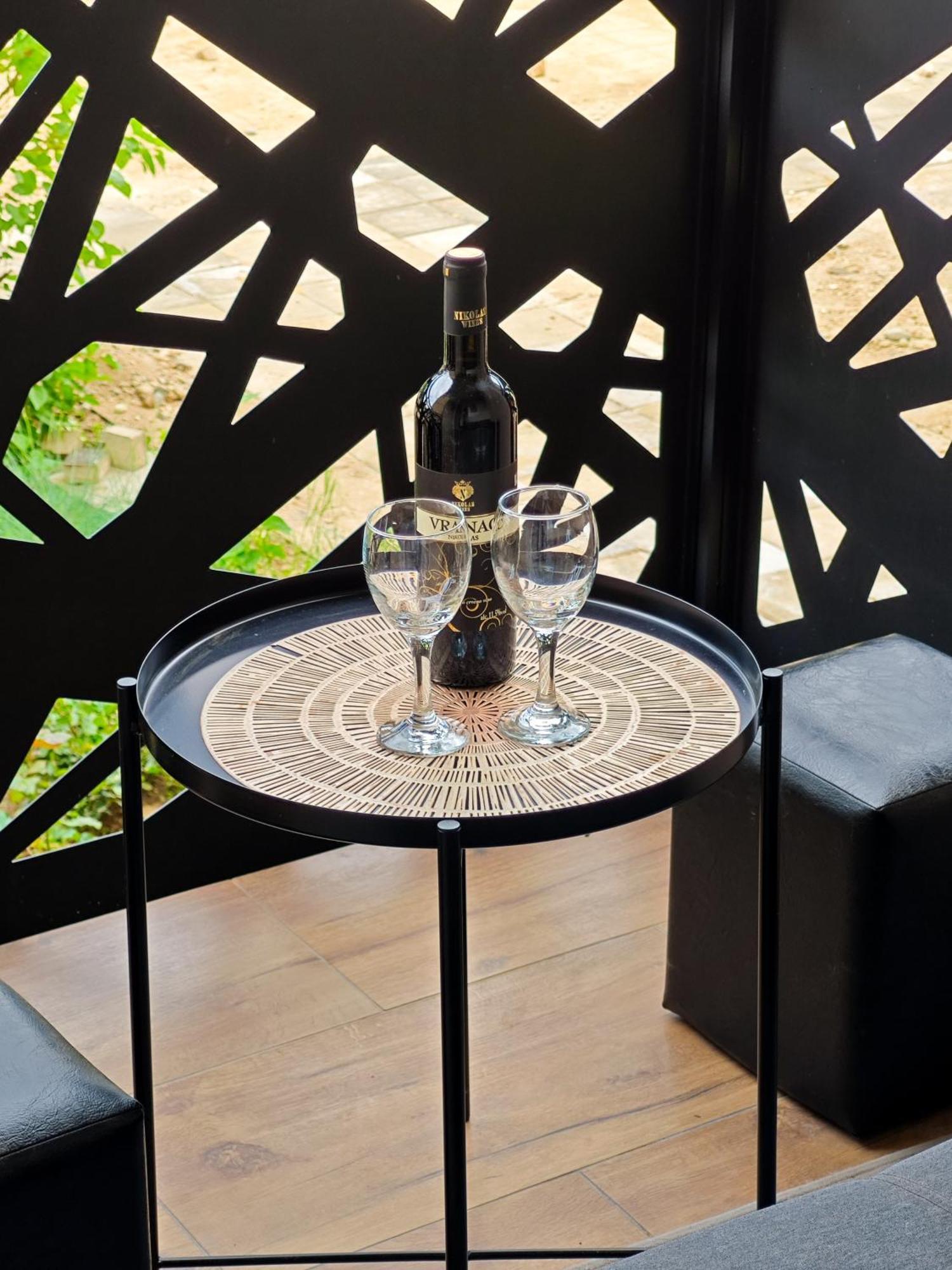Apartman Julija 下米拉诺瓦茨 外观 照片