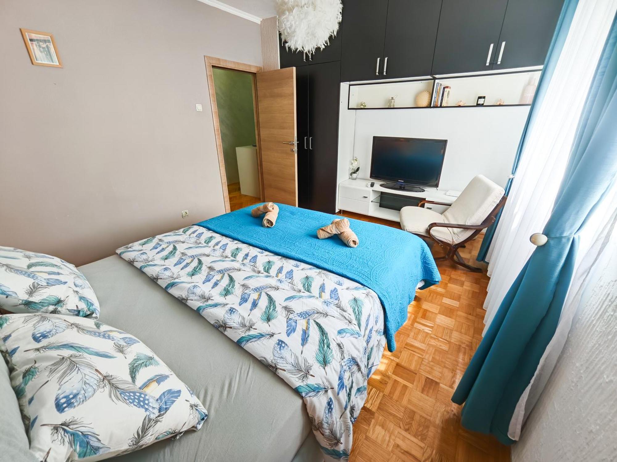 Apartman Julija 下米拉诺瓦茨 外观 照片